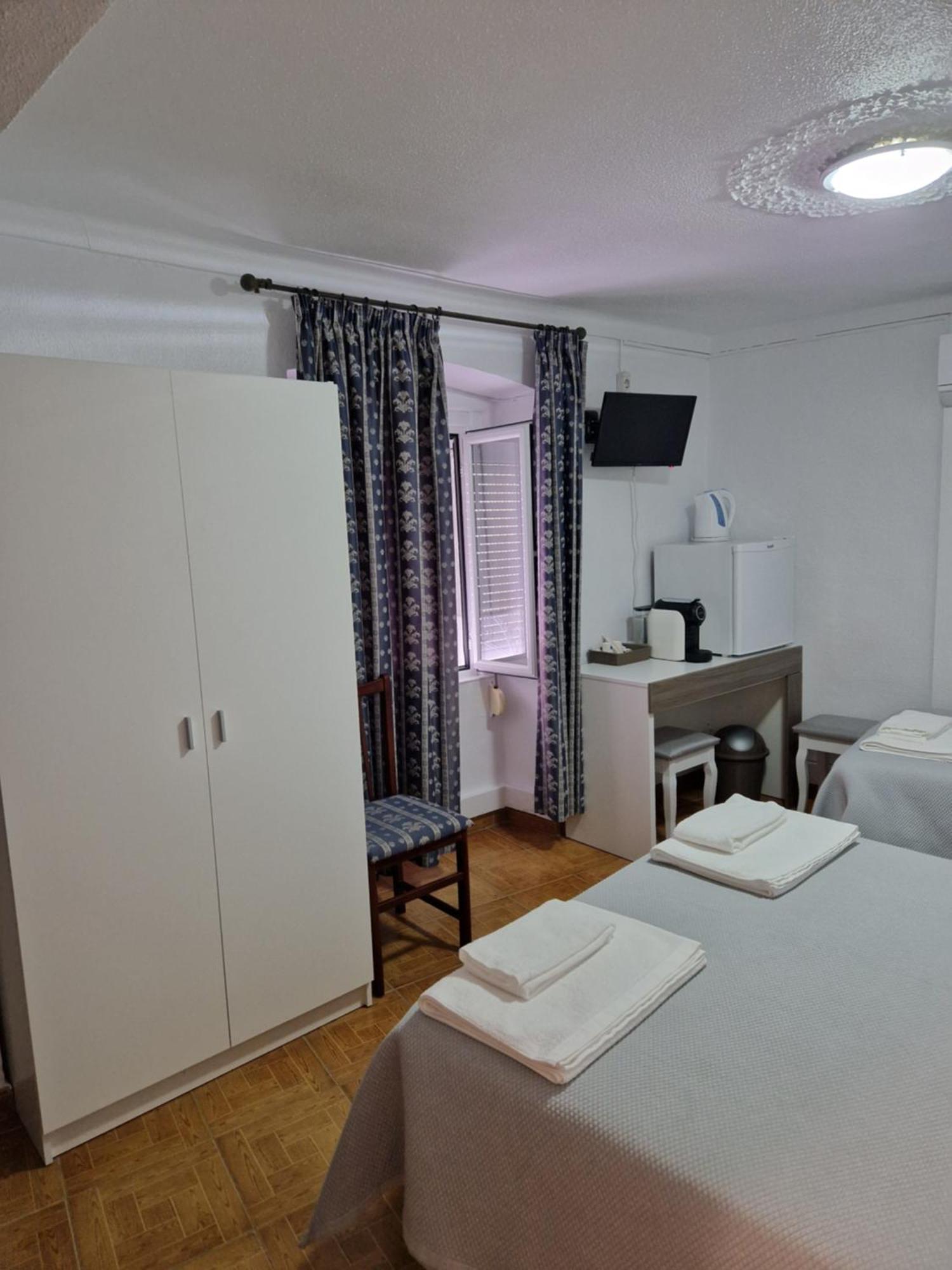 Residencial Antonio Mocisso Guesthouse Elvas Bagian luar foto