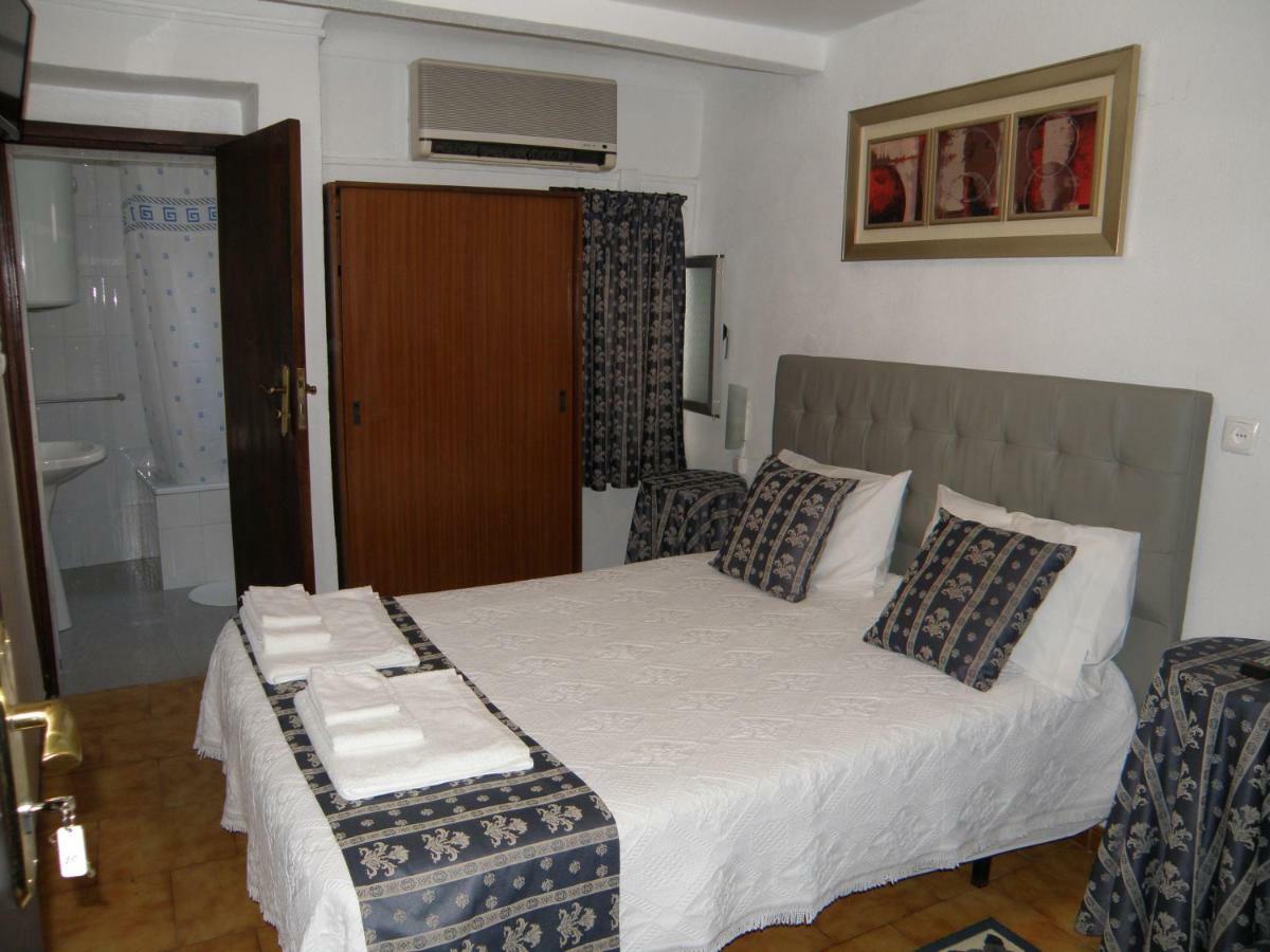 Residencial Antonio Mocisso Guesthouse Elvas Bagian luar foto